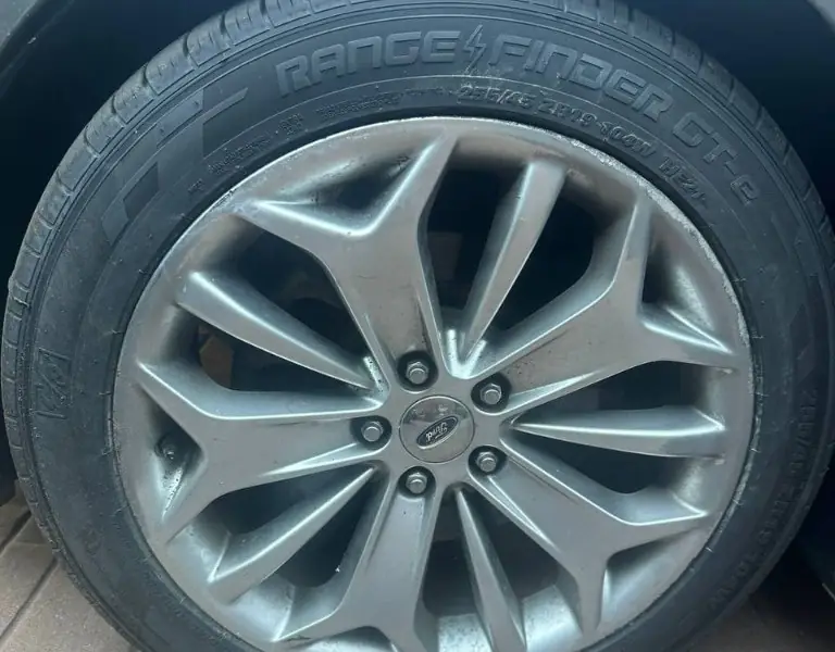 Dull dirty wheel before detailing